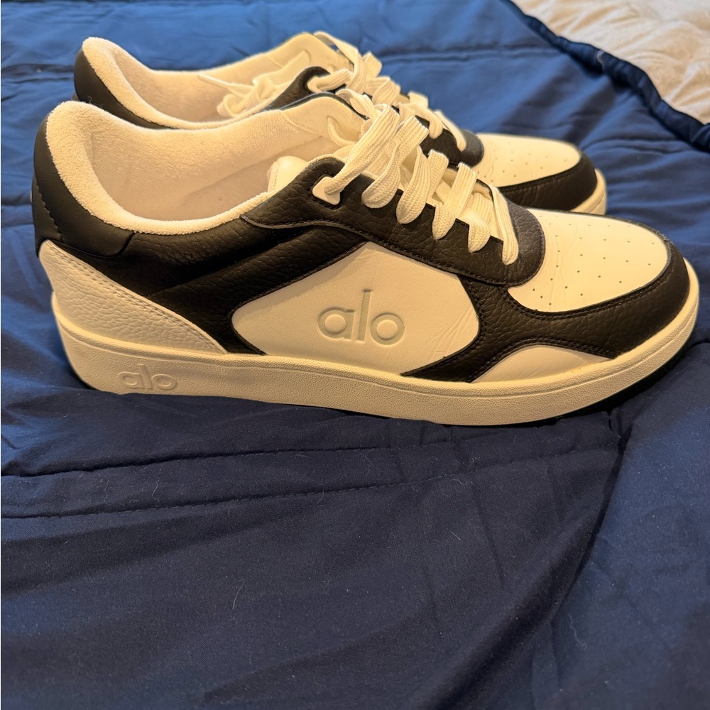 ALO Yoga Men's Sneakers in Black and White